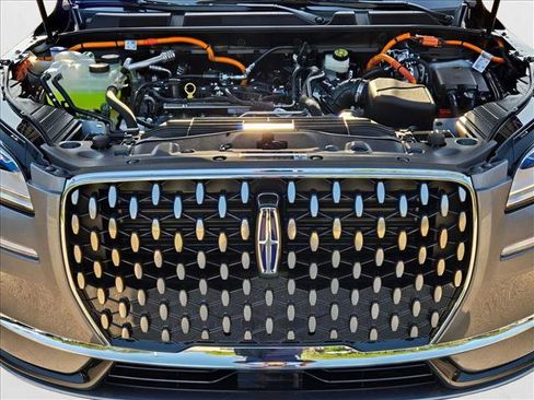 New 2025 Lincoln Corsair Grand Touring image 17