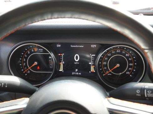 Used 2023 Jeep Gladiator Mojave w/ LED Lighting Group AWD/4WD image 30