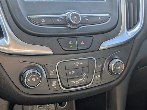 Used 2023 Chevrolet Equinox LT image 18