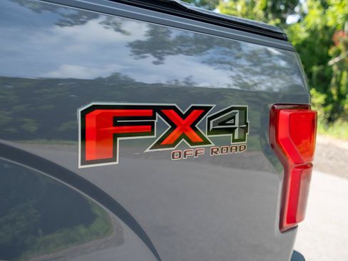 Used 2020 Ford F150 Lariat w/ Equipment Group 502A Luxury AWD/4WD image 38