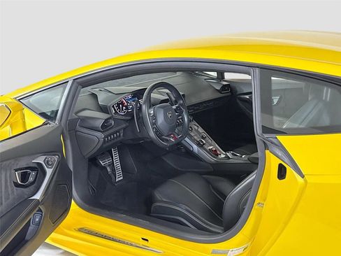 Used 2018 Lamborghini Huracan LP 580-2 RWD image 4