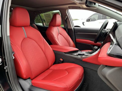 Used 2023 Toyota Camry XSE FWD image 25