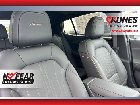 New 2025 Buick Envista Avenir image 60