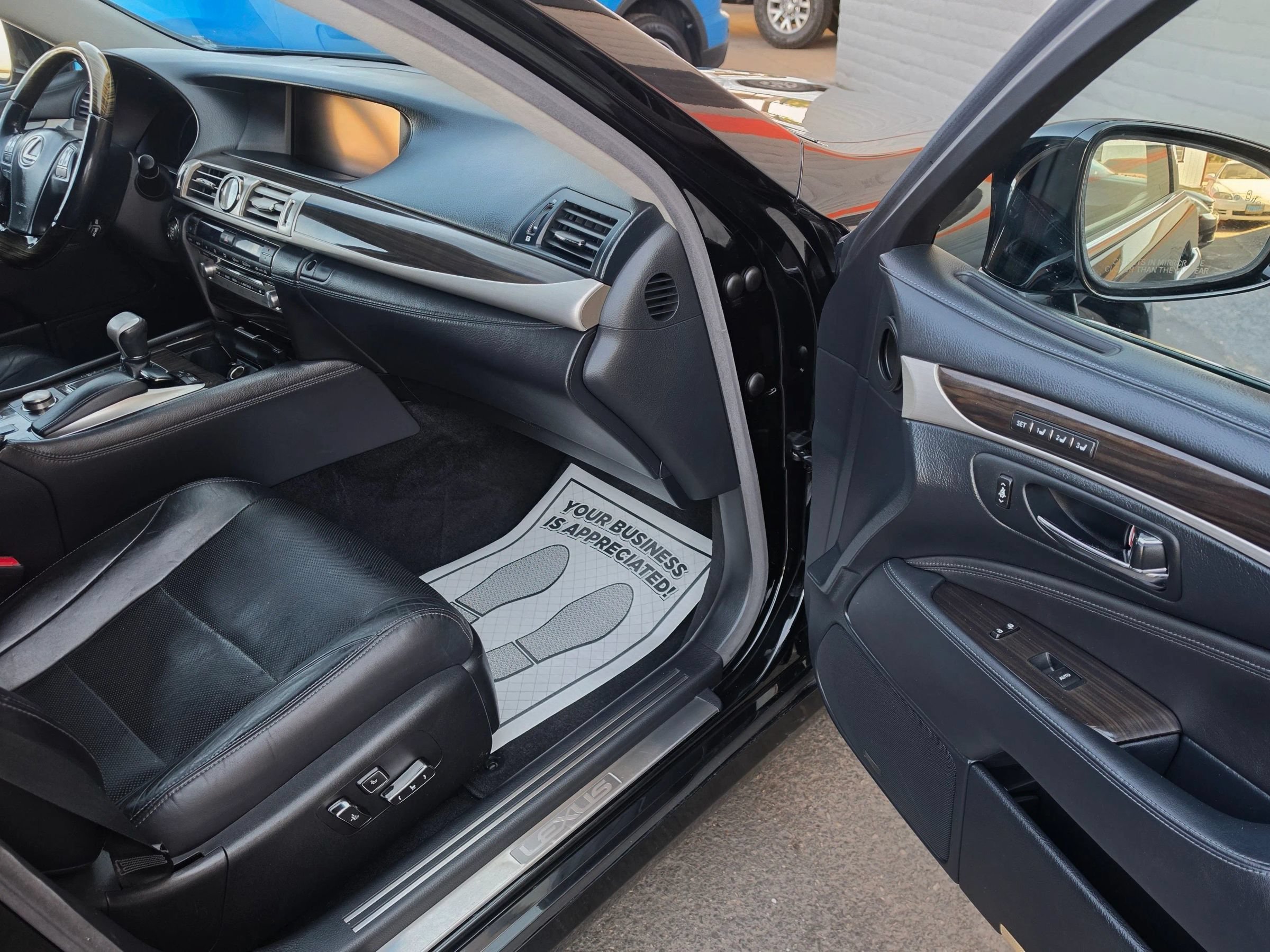 Used 2014 Lexus LS 460 w/ Comfort Package RWD image 16