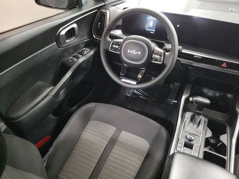 Certified 2024 Kia Sorento LX FWD image 15
