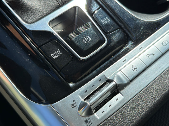 Used 2023 Kia Carnival SX Prestige FWD image 30