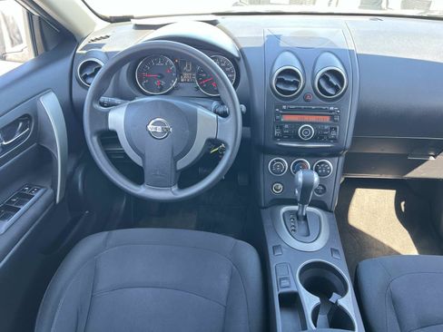 Used 2015 Nissan Rogue S FWD image 7