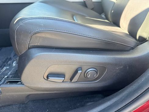 Used 2024 Kia Carnival EX FWD image 17
