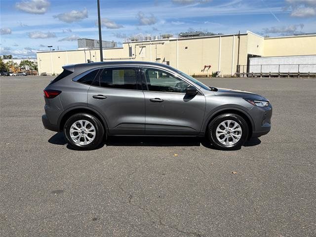 Certified 2023 Ford Escape Active AWD/4WD image 4