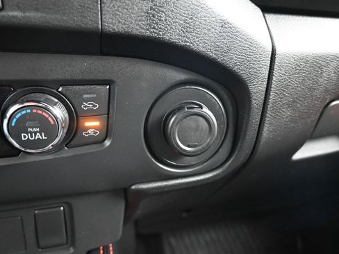 Used 2024 Nissan Frontier PRO-4X w/ Technology Package image 23