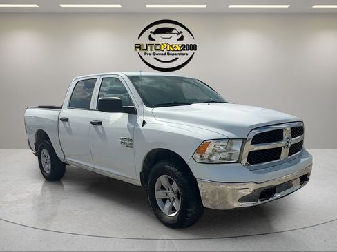 Used 2022 RAM 1500 Classic SLT w/ Electronics Group AWD/4WD image 1