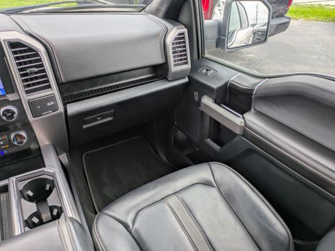 Used 2019 Ford F150 Platinum w/ Equipment Group 701A Luxury AWD/4WD image 15