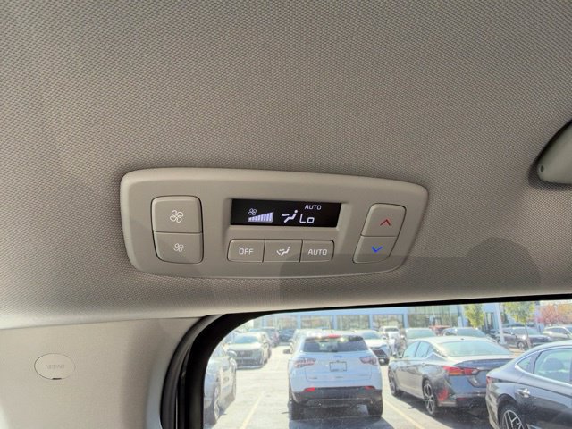 Certified 2026 Kia Carnival FWD image 38