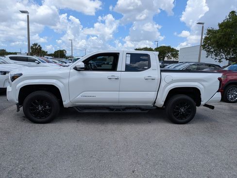 Used 2024 Toyota Tacoma SR5 RWD image 7