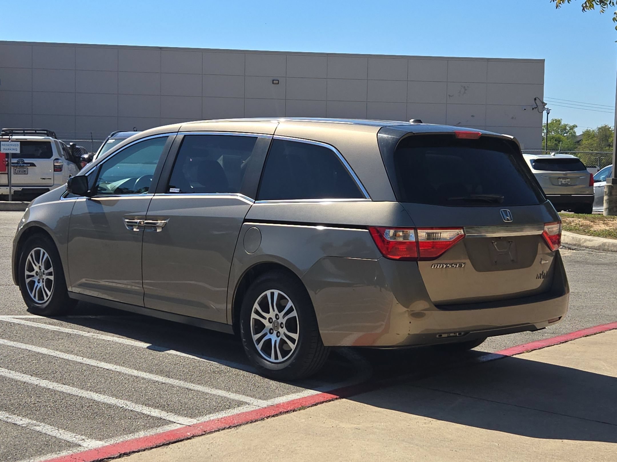 Used 2012 Honda Odyssey EX-L image 5