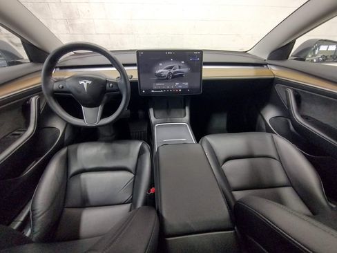 Used 2023 Tesla Model 3 Standard Range image 32