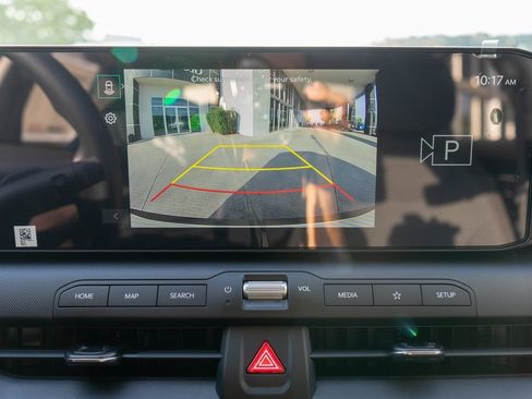 New 2025 Kia K4 LX image 21