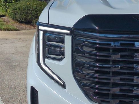 Used 2026 GMC Sierra 1500 Denali Ultimate image 10