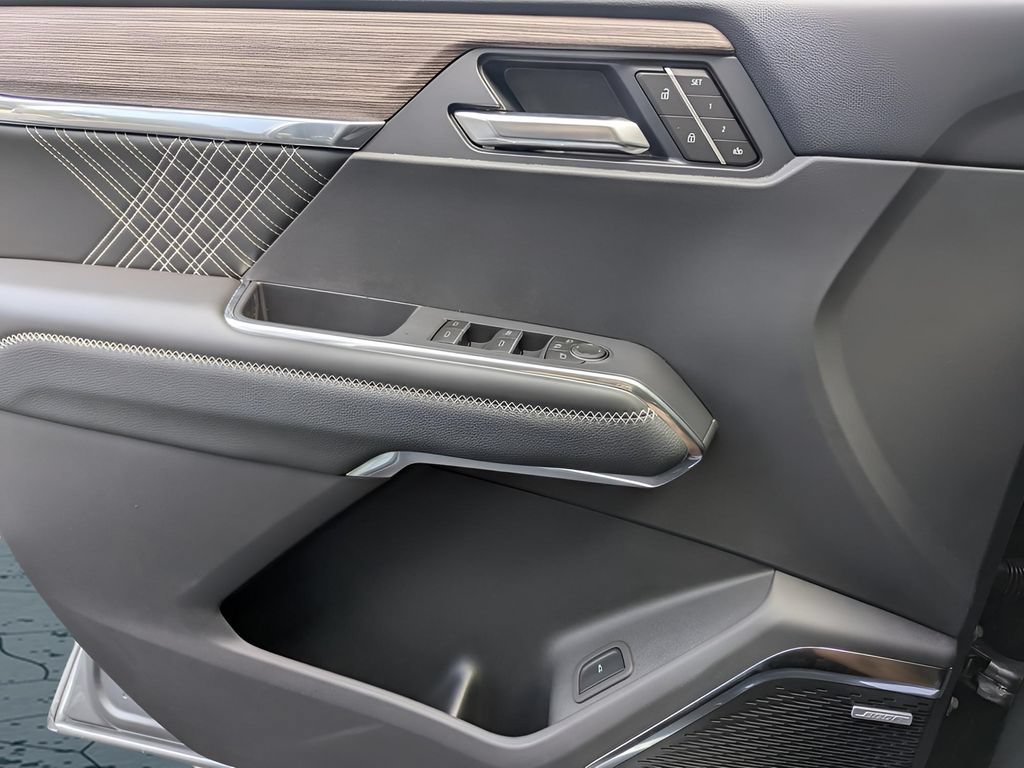 New 2026 GMC Acadia Denali w/ Super Cruise Package FWD image 12