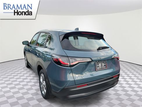 Certified 2025 Honda HR-V LX image 4