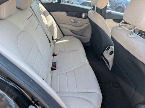 Used 2021 Mercedes-Benz C 300 Sedan image 11