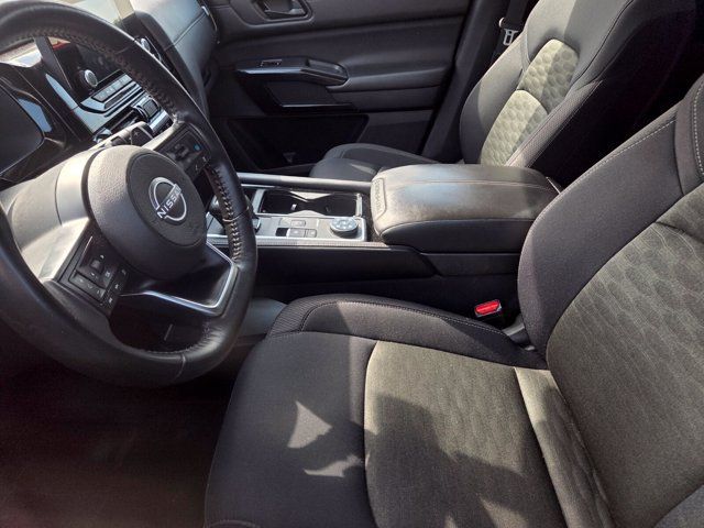 Used 2024 Nissan Pathfinder SV AWD/4WD image 13