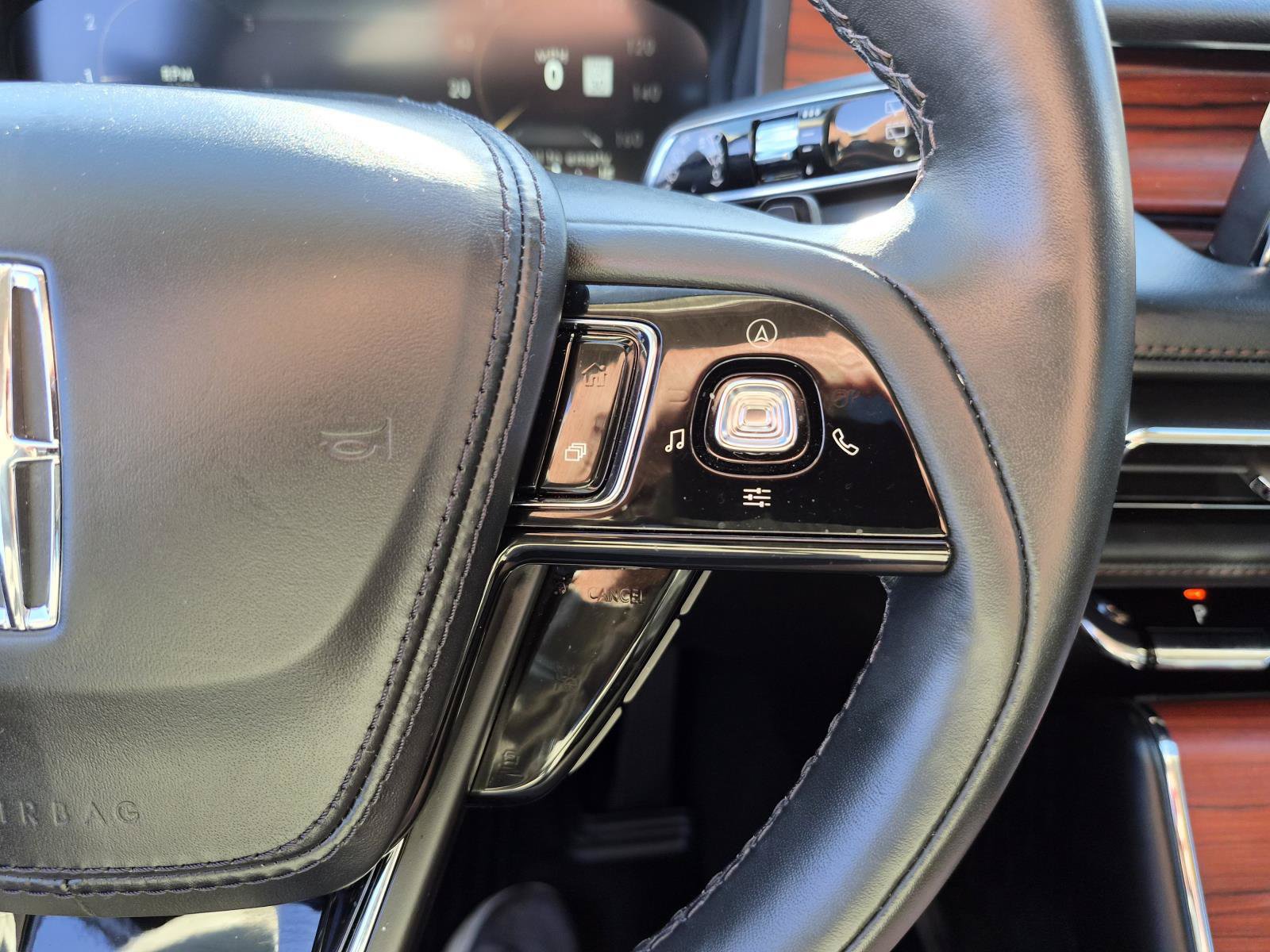 Used 2024 Lincoln Aviator Reserve w/ Equipment Group 201A AWD/4WD image 29