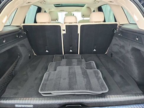 Used 2019 Mercedes-Benz GLC 350e 4MATIC image 36