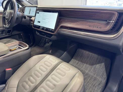 Used 2022 Rivian R1T Adventure image 5
