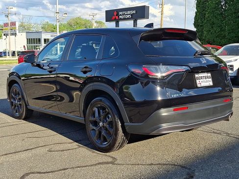 Used 2025 Honda HR-V Sport image 4