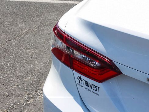 Used 2022 Toyota Camry LE FWD image 8