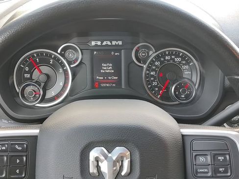 Used 2022 RAM 2500 Big Horn AWD/4WD image 12