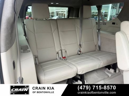 Used 2024 Cadillac Escalade ESV Sport Platinum w/ Heavy-Duty Trailer Package AWD/4WD image 31