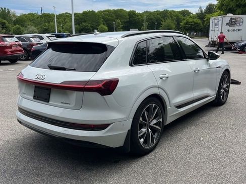 Used 2023 Audi e-tron Premium Plus w/ Premium Plus Package AWD/4WD image 8