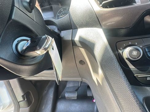 Used 2022 Ford Transit Connect XL FWD image 20