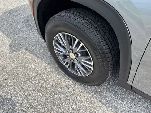 New 2026 Chevrolet Traverse LT w/ Driver Confidence Package AWD/4WD image 42