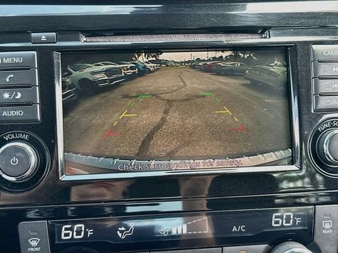 Used 2019 Nissan Rogue Sport SV AWD/4WD image 14