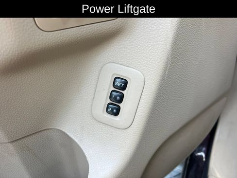 Used 2013 Nissan Armada Platinum RWD image 16