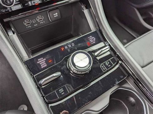 Used 2024 Jeep Grand Cherokee Overland image 17