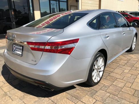 Used 2013 Toyota Avalon XLE Touring FWD image 2