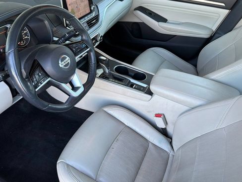 Used 2019 Nissan Altima 2.5 Platinum FWD image 9