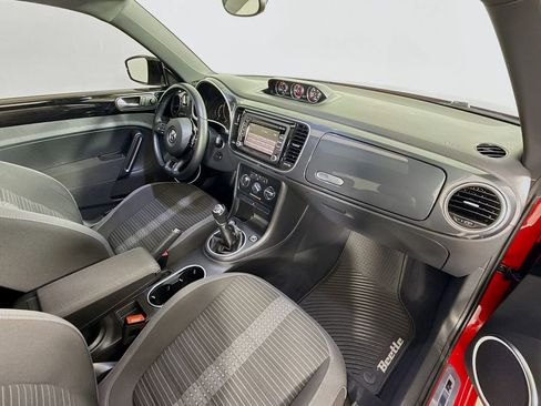 Used 2014 Volkswagen Beetle R-Line image 33