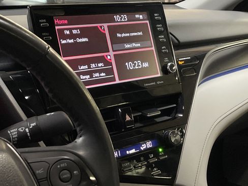 Used 2023 Toyota Camry XSE image 10