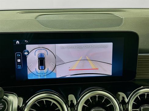 New 2026 Mercedes-Benz GLB 250 GLB 250 image 14