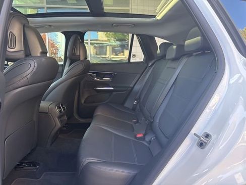 Used 2025 Mercedes-Benz GLC 350e 4MATIC image 15