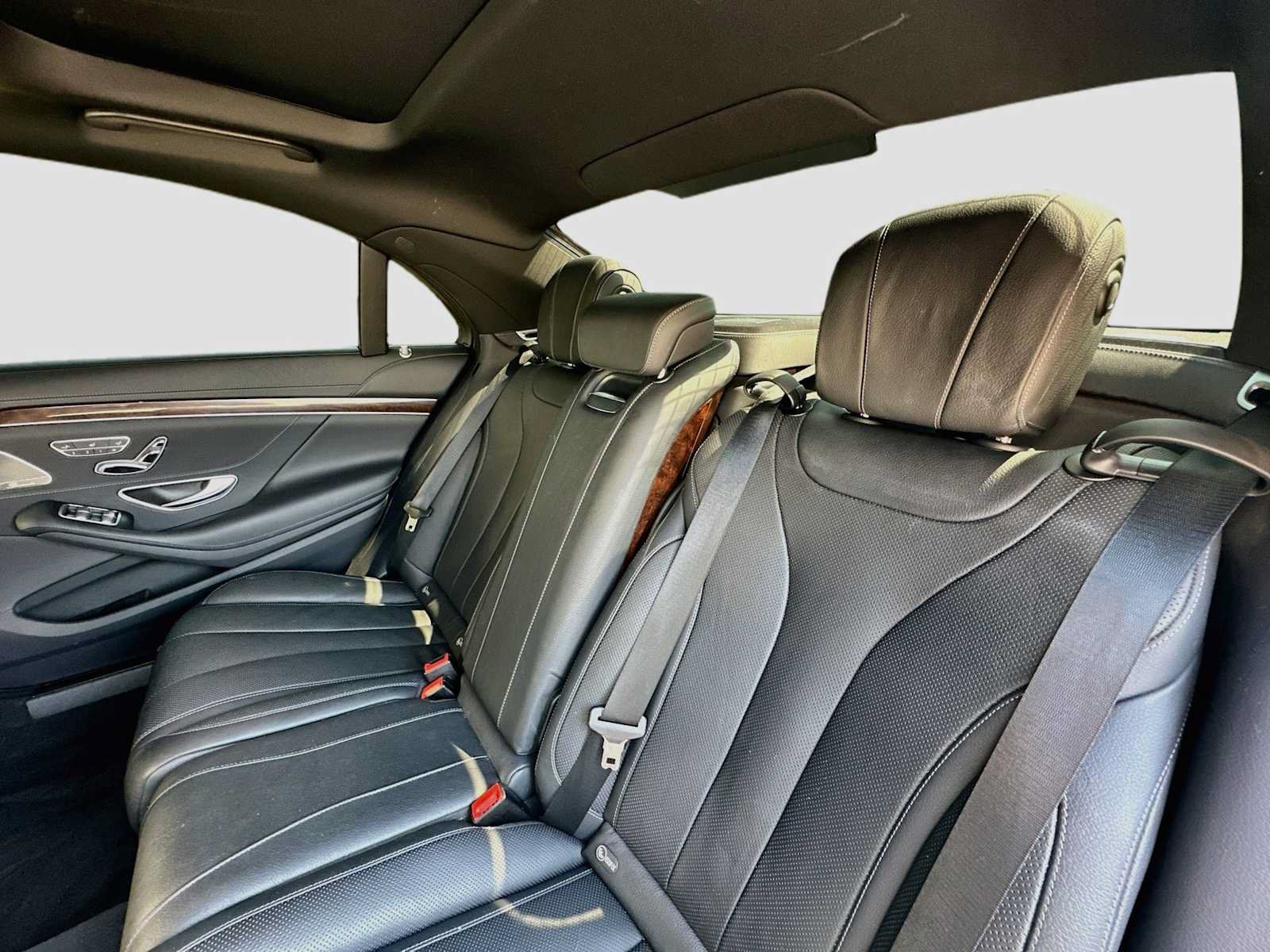 Used 2020 Mercedes-Benz S 450 Sedan image 26