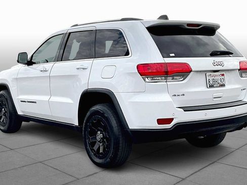 Used 2019 Jeep Grand Cherokee Laredo w/ Security & Convenience Group image 11