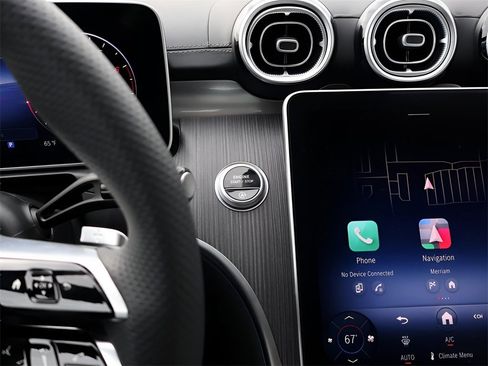 Used 2025 Mercedes-Benz C 300 4MATIC Sedan image 30