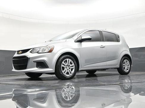 Used 2020 Chevrolet Sonic LT image 21