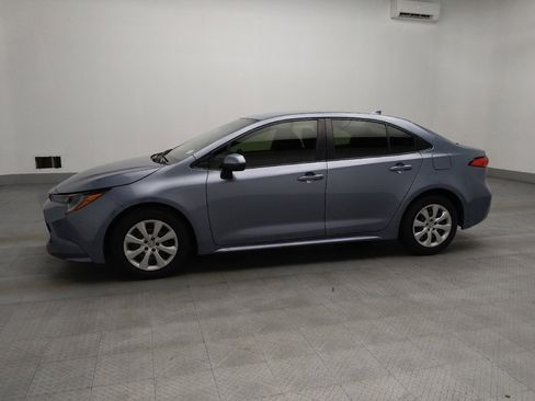 Used 2022 Toyota Corolla LE image 2
